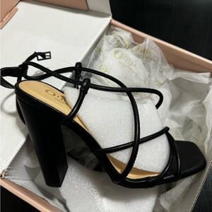 Women’s black heels